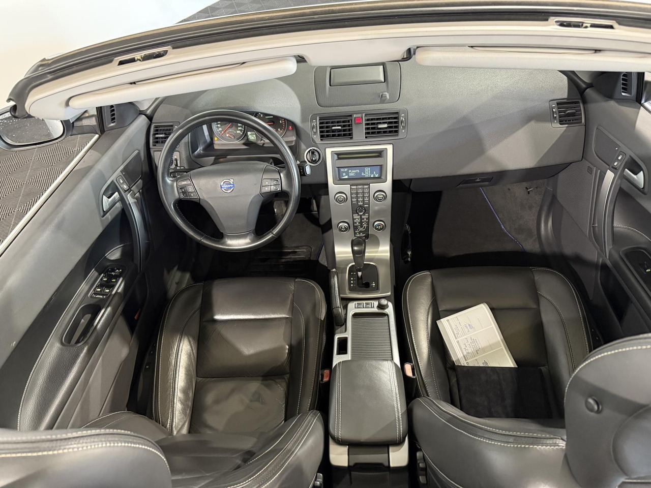 Volvo | C70 Convertible | 2.0D Summum | 2010 | 194.179 km | 47KKS6 | Logisch - Car: picture 3 Volvo | C70 Convertible | 2.0D Summum | 2010 | 194.179 km | 47KKS6 | Logisch - Car: picture 3