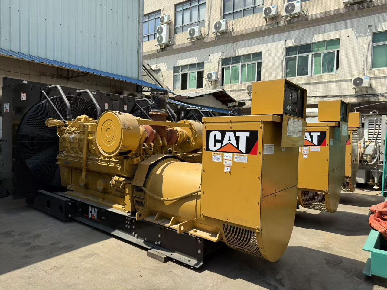 CATPILLAR. 3512 - Tool/ Equipment: picture 2 CATPILLAR. 3512 - Tool/ Equipment: picture 2