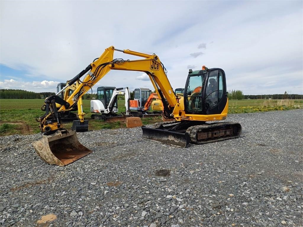 JCB 8080 Engconin pyörittäjällä - Mini excavator: picture 1 JCB 8080 Engconin pyörittäjällä - Mini excavator: picture 1