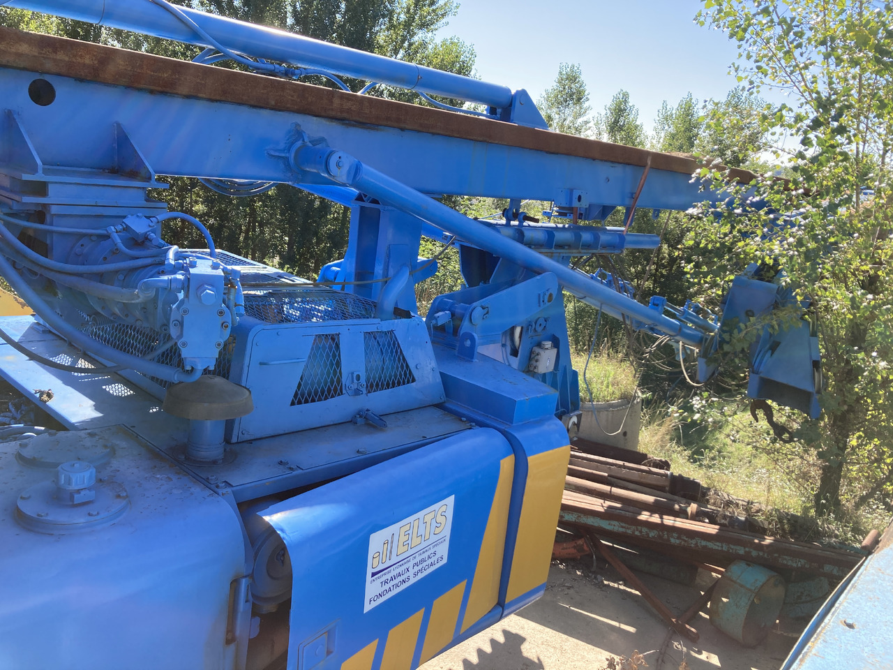 FOREUSE PIEUX TARIERE CREUSE - Drilling rig: picture 4 FOREUSE PIEUX TARIERE CREUSE - Drilling rig: picture 4