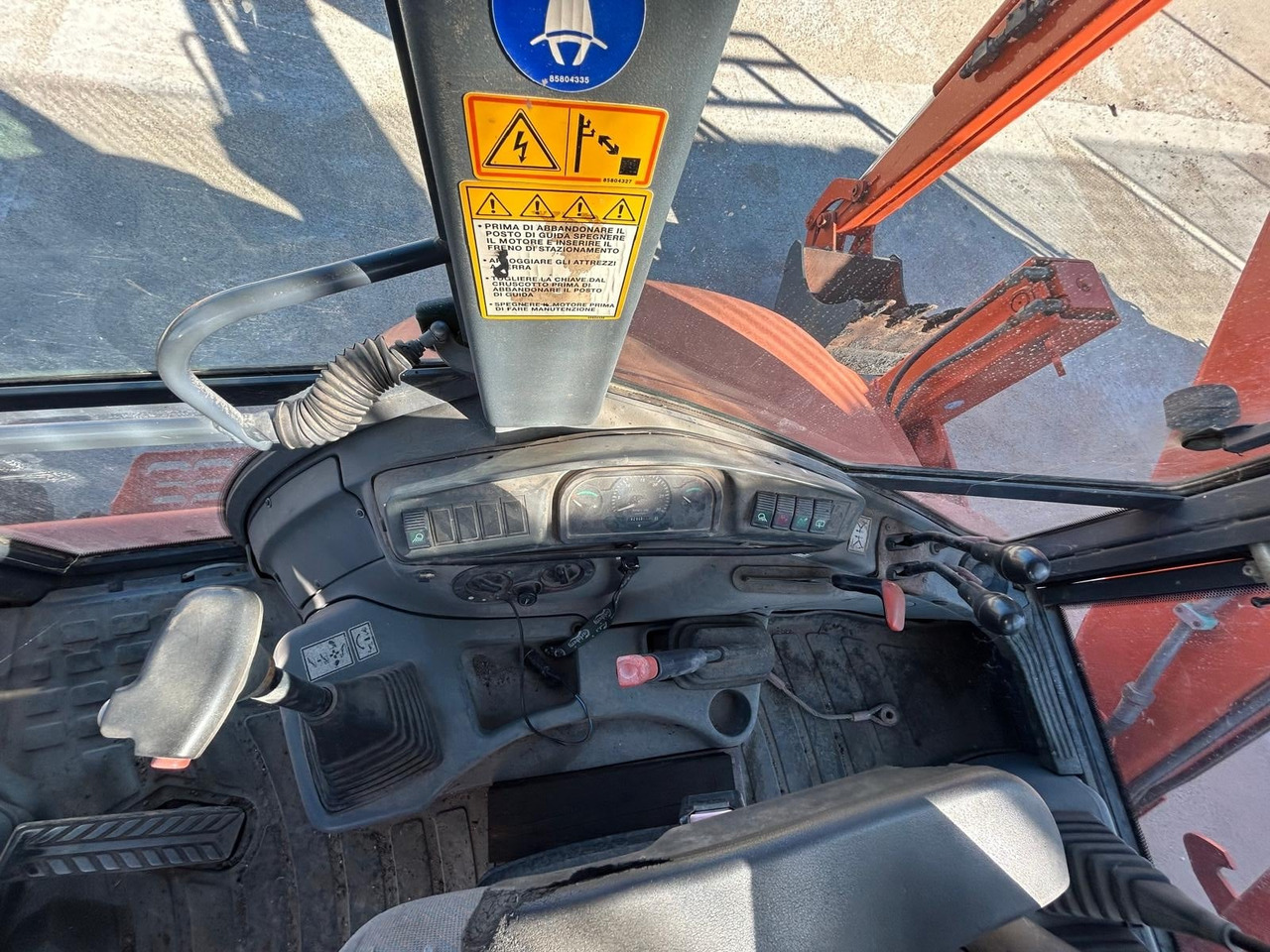 Backhoe loader FIAT HITACHI FB100: picture 7 Backhoe loader FIAT HITACHI FB100: picture 7