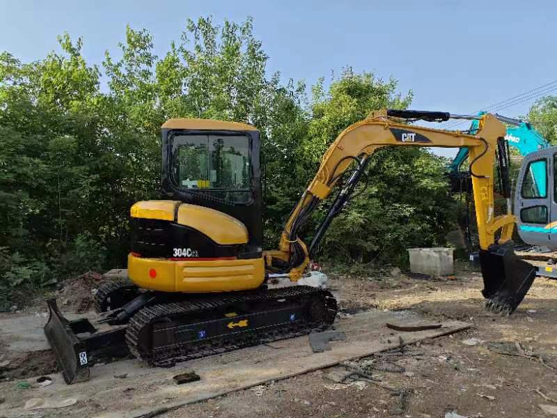 CATERPILLAR 304C - Mini excavator: picture 1 CATERPILLAR 304C - Mini excavator: picture 1