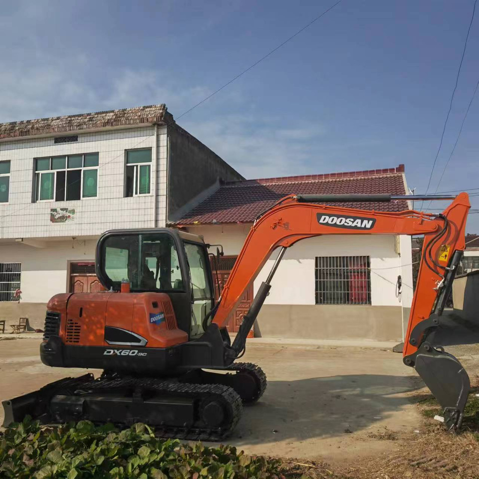 DOOSAN DX60 - Mini excavator: picture 2 DOOSAN DX60 - Mini excavator: picture 2