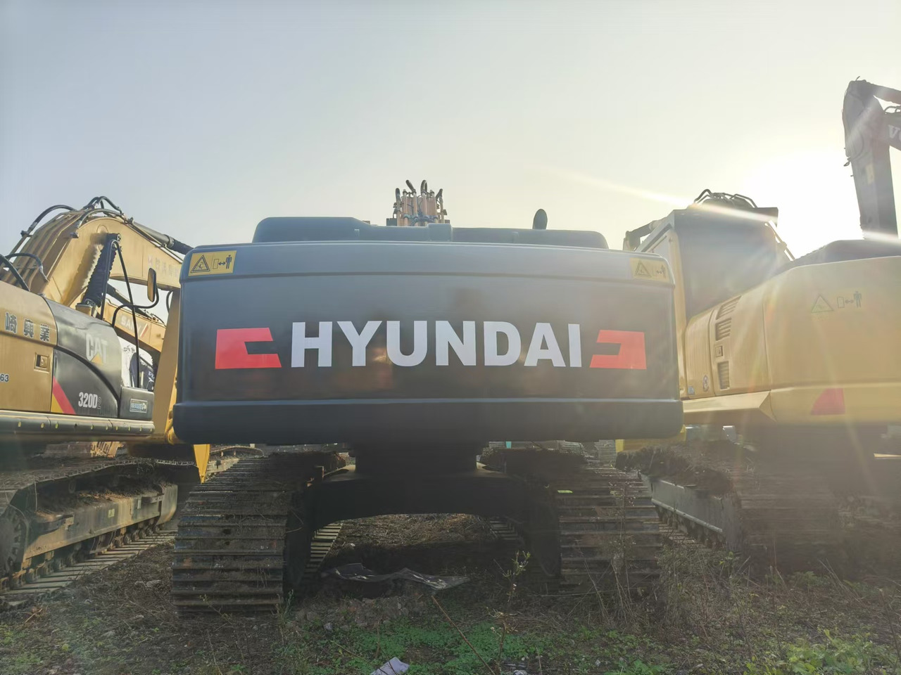 Crawler excavator HYUNDAI ROBEX 225LC-9S: picture 8