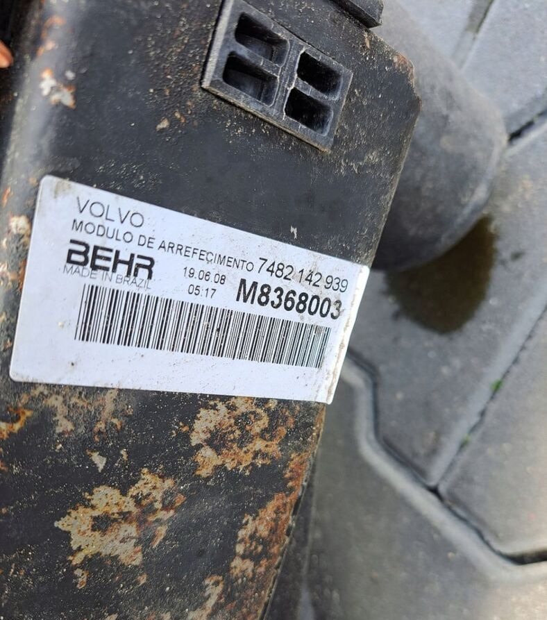 Behr KOMPLET CHŁODNIC VOLVO FL RENAULT MIDLUM DXI 7 - Radiator for Truck: picture 3 Behr KOMPLET CHŁODNIC VOLVO FL RENAULT MIDLUM DXI 7 - Radiator for Truck: picture 3