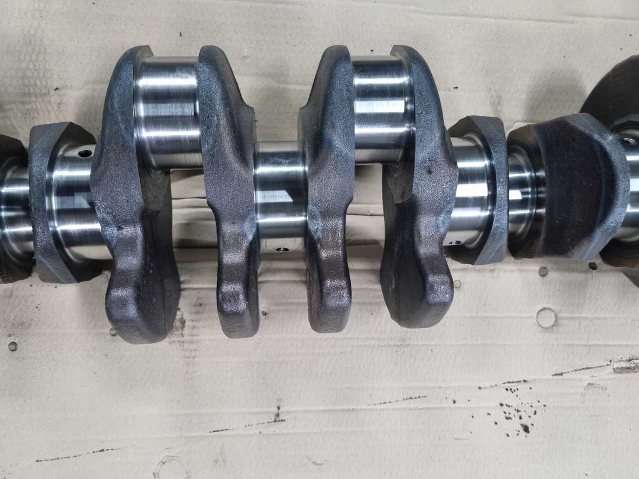 DEUTZ WAŁ KORBOWY VOLVO FL FE RENAULT MIDLUM PREMIUM DXI 7 D7F - Crankshaft for Truck: picture 3 DEUTZ WAŁ KORBOWY VOLVO FL FE RENAULT MIDLUM PREMIUM DXI 7 D7F - Crankshaft for Truck: picture 3
