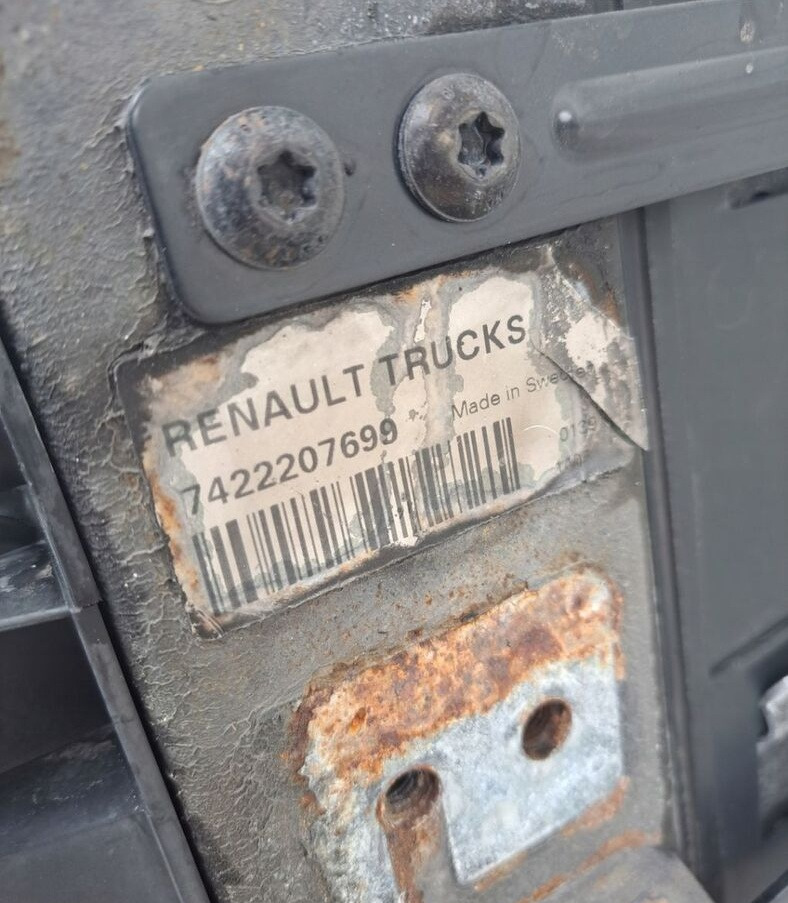 Renault KOMPLET CHŁODNICA RENAULT GAMA T RANGE DTI 11 - Radiator for Truck: picture 2 Renault KOMPLET CHŁODNICA RENAULT GAMA T RANGE DTI 11 - Radiator for Truck: picture 2