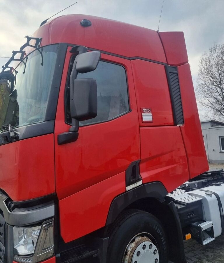 Renault KOMPLETNA GAMA T RANGE EURO 6 Renault RENAULT GAMA T RANGE ŚREDNIA KABINA. - Cab for Truck: picture 3 Renault KOMPLETNA GAMA T RANGE EURO 6 Renault RENAULT GAMA T RANGE ŚREDNIA KABINA. - Cab for Truck: picture 3