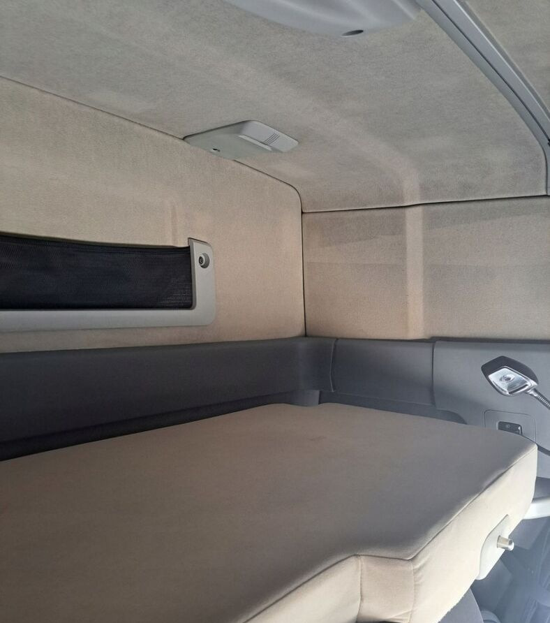 Renault ŁÓŻKO GÓRNE LEŻANKA RENAULT GAMA T RANGE - Seat for Truck: picture 3 Renault ŁÓŻKO GÓRNE LEŻANKA RENAULT GAMA T RANGE - Seat for Truck: picture 3