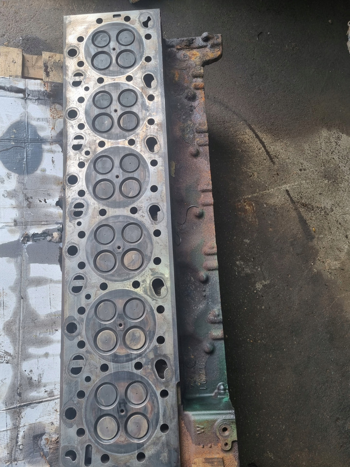 VOLVO GŁOWICA SILNIKA VOLVO FH FM 13 RENAULT MAGNUM DXI - Cylinder head for Truck: picture 2 VOLVO GŁOWICA SILNIKA VOLVO FH FM 13 RENAULT MAGNUM DXI - Cylinder head for Truck: picture 2