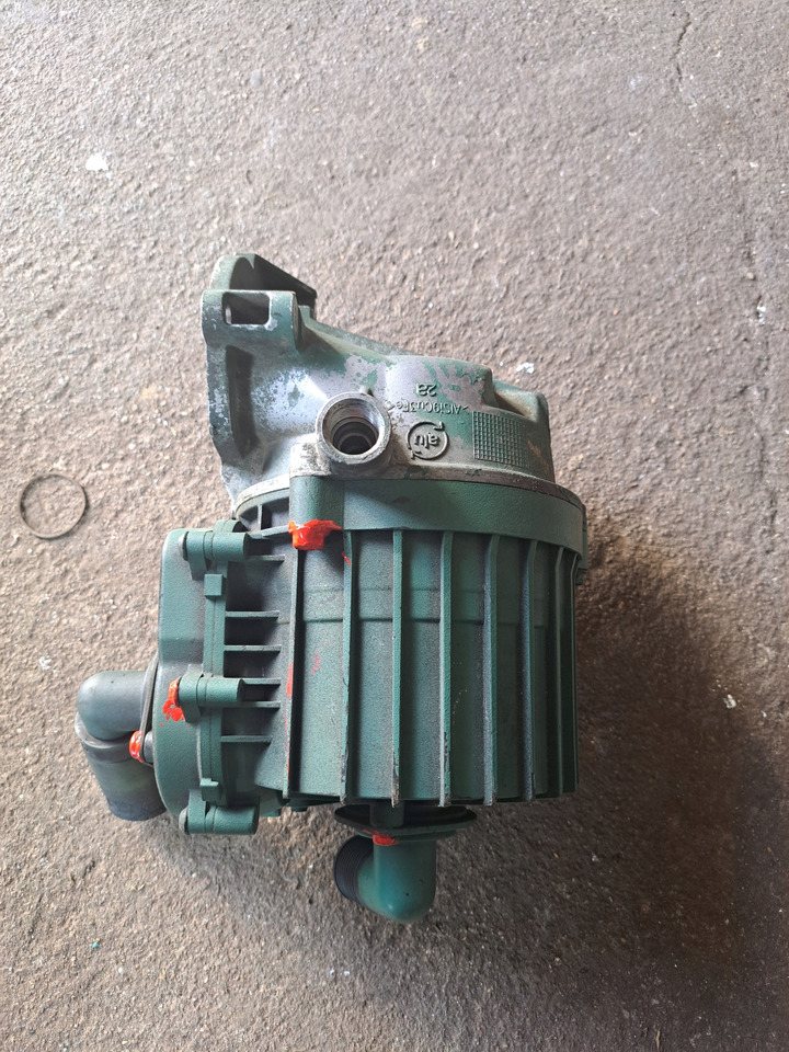 VOLVO OBUDOWA SEPARATOR OLEJU ODMY WIRÓWKA VOLVO FM 9 - Oil filter for Truck: picture 2 VOLVO OBUDOWA SEPARATOR OLEJU ODMY WIRÓWKA VOLVO FM 9 - Oil filter for Truck: picture 2