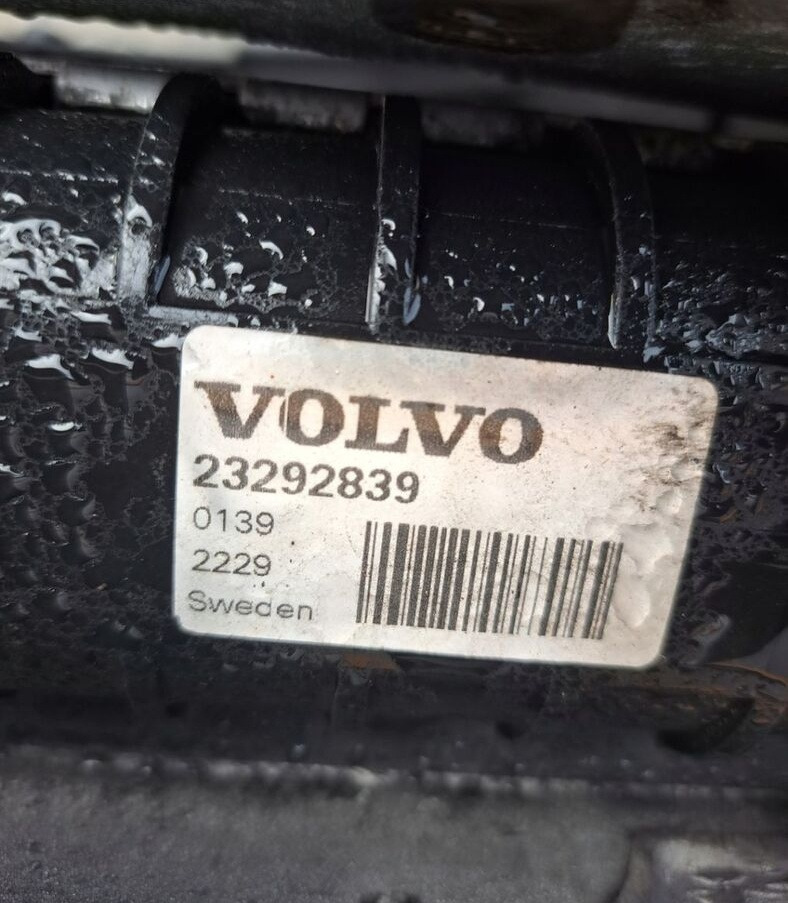 Volvo KOMPLET CHŁODNICA RENAULT GAMA T VOLVO FH 4 DTI 13 - Radiator for Truck: picture 3 Volvo KOMPLET CHŁODNICA RENAULT GAMA T VOLVO FH 4 DTI 13 - Radiator for Truck: picture 3