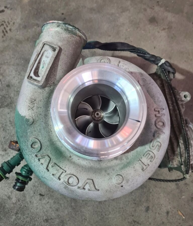 Volvo TURBINA TURBOSPRĘŻARKA FH 16 D16K 750 EURO 6 3789660 HW-3789663 Volvo VOLVO FH 16 D16K 750 EURO 6 3789660 HW-3789663 - Turbo for Truck: picture 2 Volvo TURBINA TURBOSPRĘŻARKA FH 16 D16K 750 EURO 6 3789660 HW-3789663 Volvo VOLVO FH 16 D16K 750 EURO 6 3789660 HW-3789663 - Turbo for Truck: picture 2