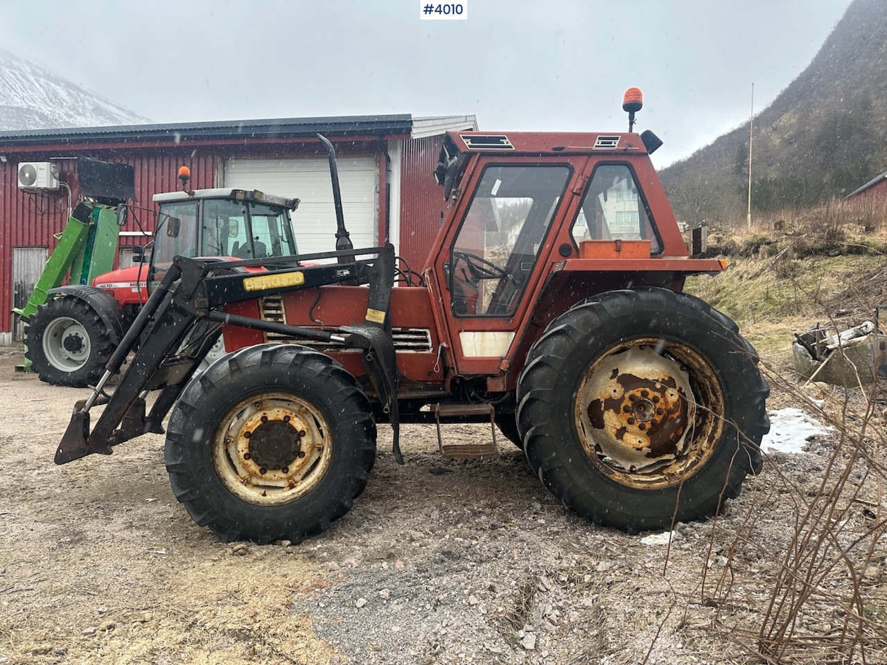 Lease a  1982 Fiat 780 DT w/ front loader, snow shovel, chains, top link, triangle and extra set of twin wheels. 1982 Fiat 780 DT w/ front loader, snow shovel, chains, top link, triangle and extra set of twin wheels.: picture 7