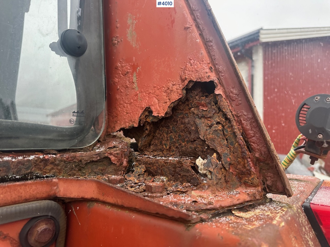 Lease a  1982 Fiat 780 DT w/ front loader, snow shovel, chains, top link, triangle and extra set of twin wheels. 1982 Fiat 780 DT w/ front loader, snow shovel, chains, top link, triangle and extra set of twin wheels.: picture 34