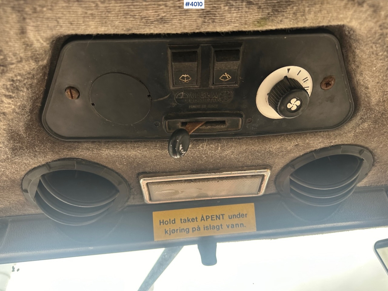 Lease a  1982 Fiat 780 DT w/ front loader, snow shovel, chains, top link, triangle and extra set of twin wheels. 1982 Fiat 780 DT w/ front loader, snow shovel, chains, top link, triangle and extra set of twin wheels.: picture 16