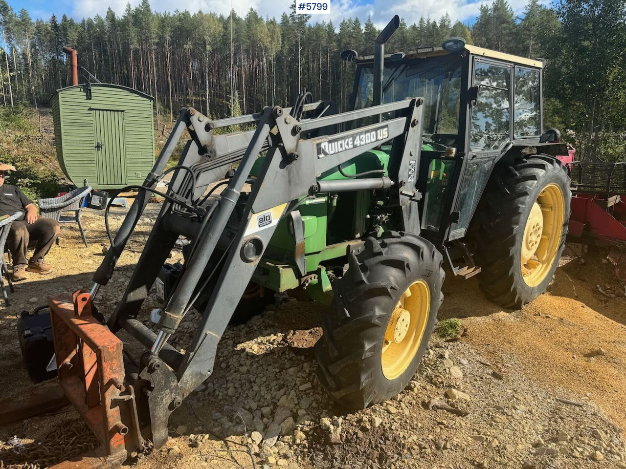 1985 John Deere 2040 4x4 w/ front loader - Farm tractor: picture 2 1985 John Deere 2040 4x4 w/ front loader - Farm tractor: picture 2
