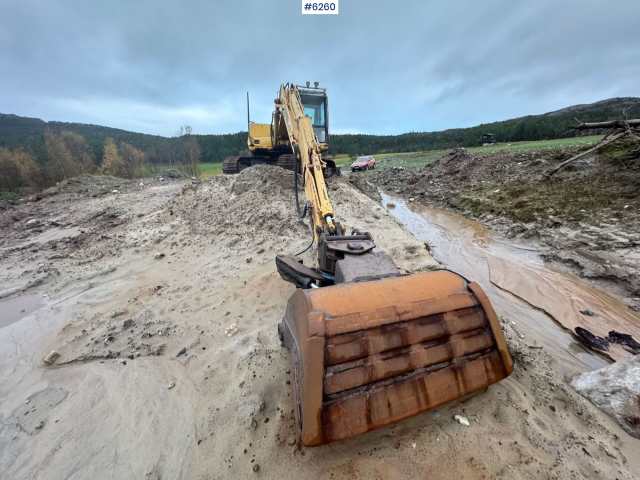 1998 Komatsu PC130-6K with Grading Bucket and Digging Bucket! - Excavator: picture 5 1998 Komatsu PC130-6K with Grading Bucket and Digging Bucket! - Excavator: picture 5