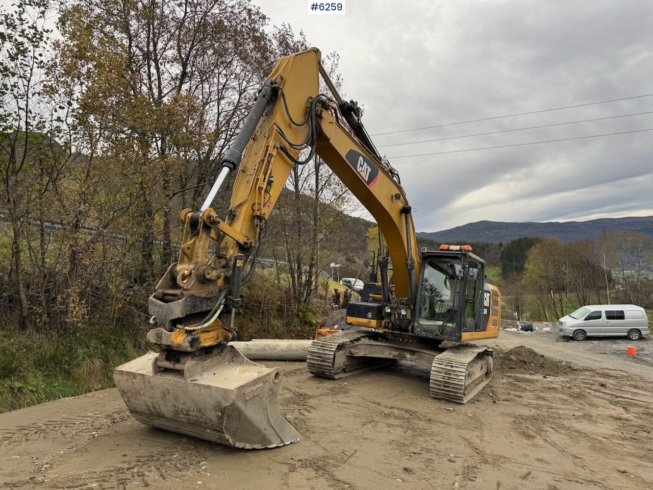 2012 Cat 324 E w/ rotor tilt, sanding bucket and digging bucket. - Excavator: picture 5 2012 Cat 324 E w/ rotor tilt, sanding bucket and digging bucket. - Excavator: picture 5