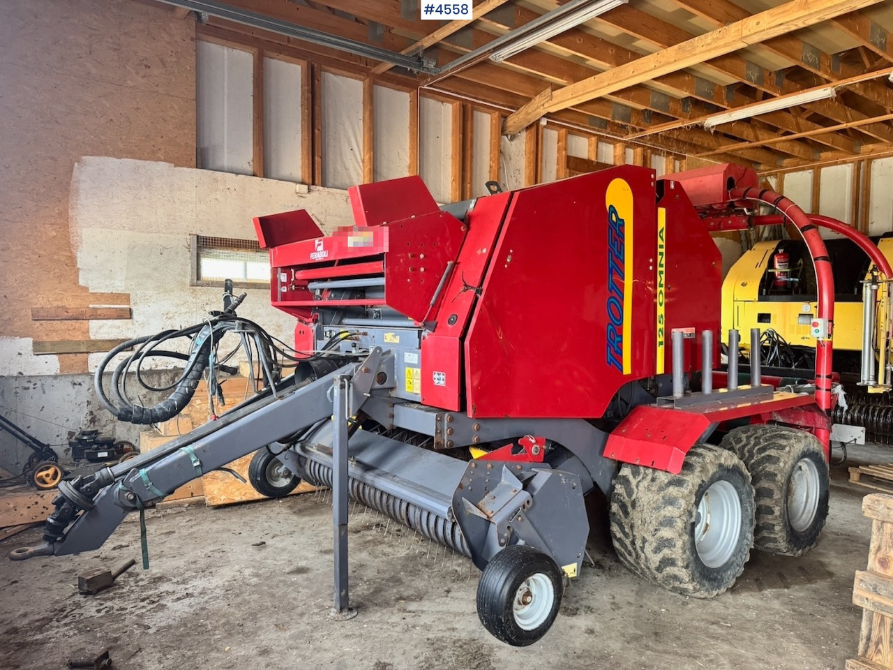 Approx. 2010 FeraBoli Omnia 125 Round Baler - Hay and forage equipment: picture 2 Approx. 2010 FeraBoli Omnia 125 Round Baler - Hay and forage equipment: picture 2
