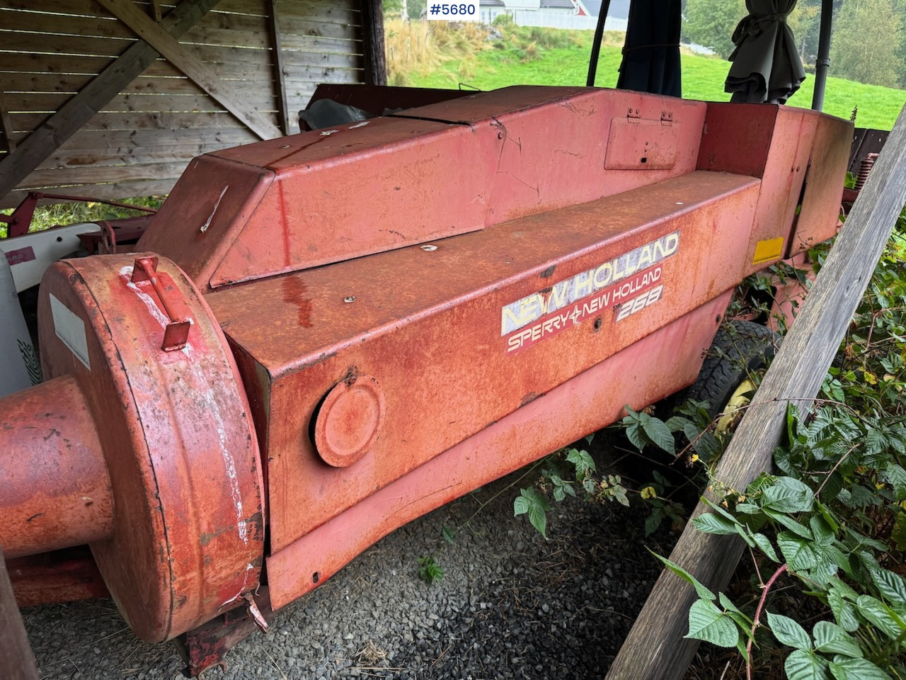 New Holland 268 Square Baler - Hay and forage equipment: picture 5 New Holland 268 Square Baler - Hay and forage equipment: picture 5