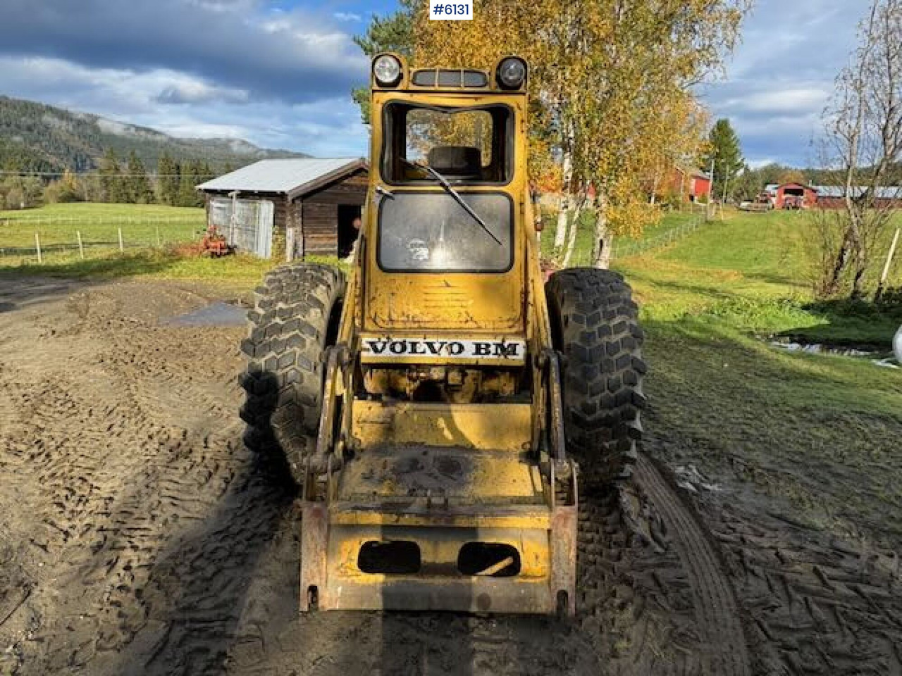 Volvo BM LM 620 rear loader with pallet forks and bucket. WATCH VIDEO! - Compact loader: picture 4 Volvo BM LM 620 rear loader with pallet forks and bucket. WATCH VIDEO! - Compact loader: picture 4