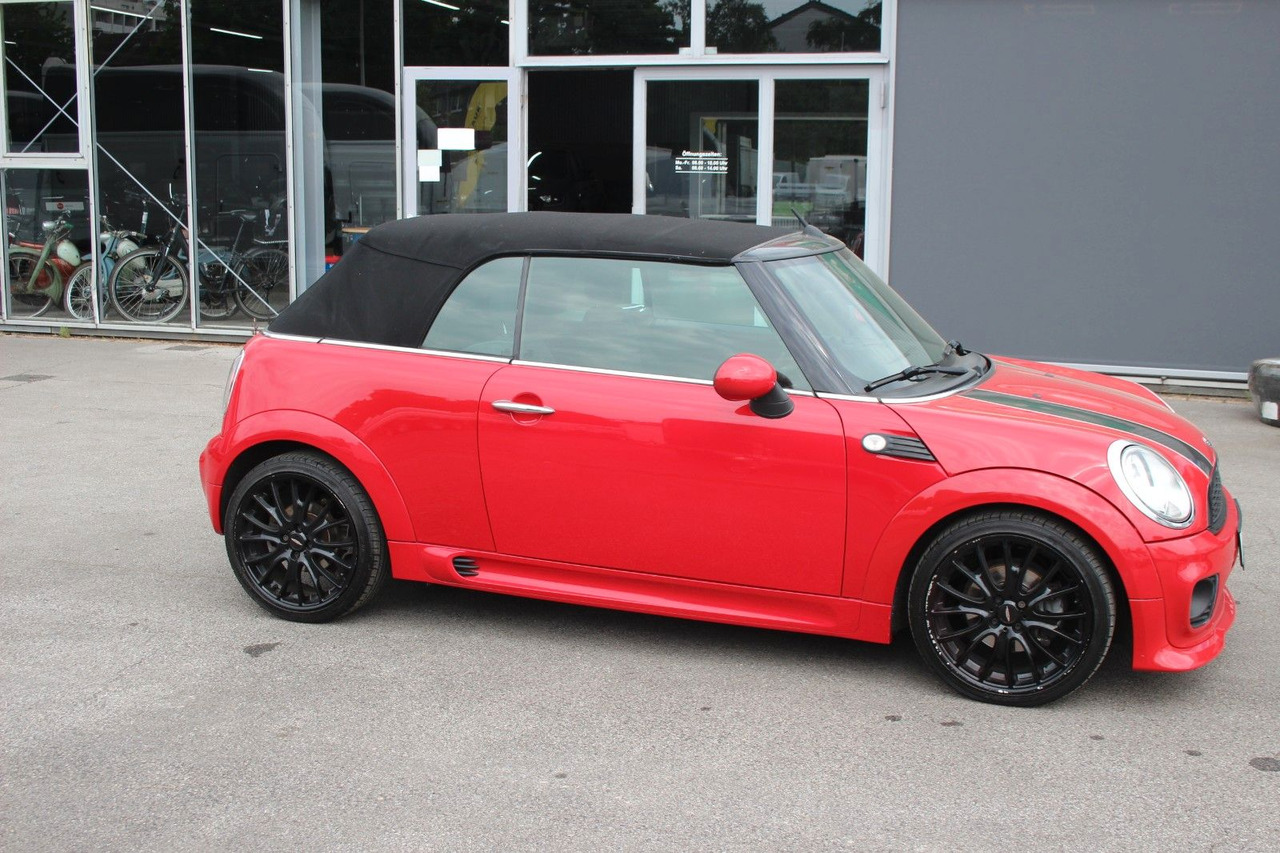 MINI COOPER Cabrio "Works Exterieur" Pepper 114tKM - Car: picture 3 MINI COOPER Cabrio "Works Exterieur" Pepper 114tKM - Car: picture 3