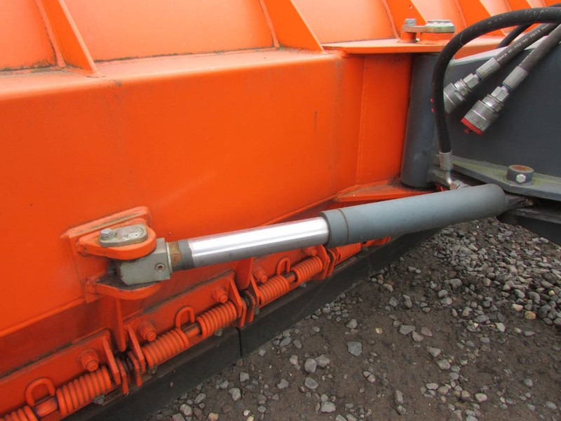 Tuchel SF 275 Schneeschild / 3.300 EUR / Top Zustand - Attachment for Construction machinery: picture 3 Tuchel SF 275 Schneeschild / 3.300 EUR / Top Zustand - Attachment for Construction machinery: picture 3