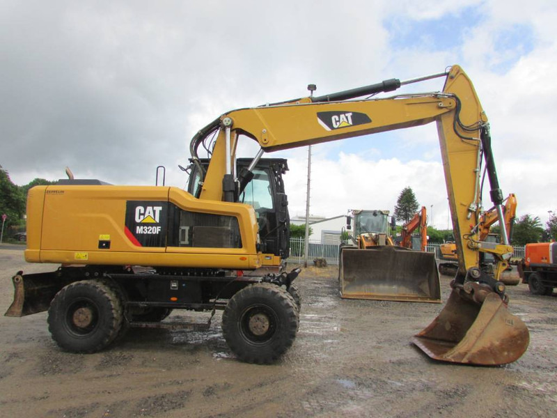 Cat M 320 F Mobilbagger 69.500 EUR / AC - Wheel excavator: picture 4 Cat M 320 F Mobilbagger 69.500 EUR / AC - Wheel excavator: picture 4