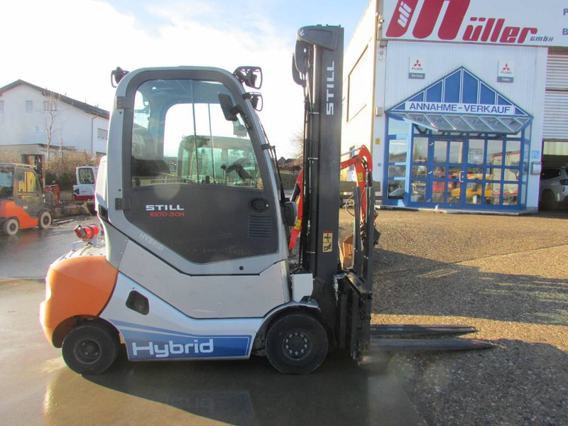 Still RX 70-30 H Hybrid / Diesel Stapler - Diesel forklift: picture 1 Still RX 70-30 H Hybrid / Diesel Stapler - Diesel forklift: picture 1