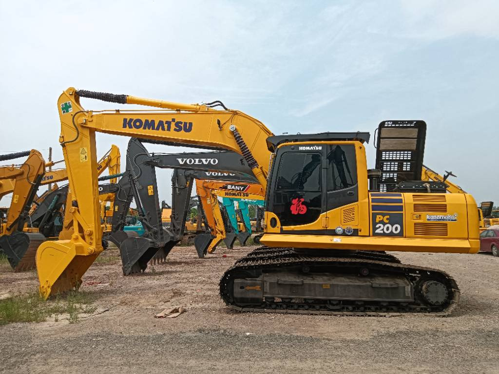 Komatsu PC 200-8 - Crawler excavator: picture 1 Komatsu PC 200-8 - Crawler excavator: picture 1