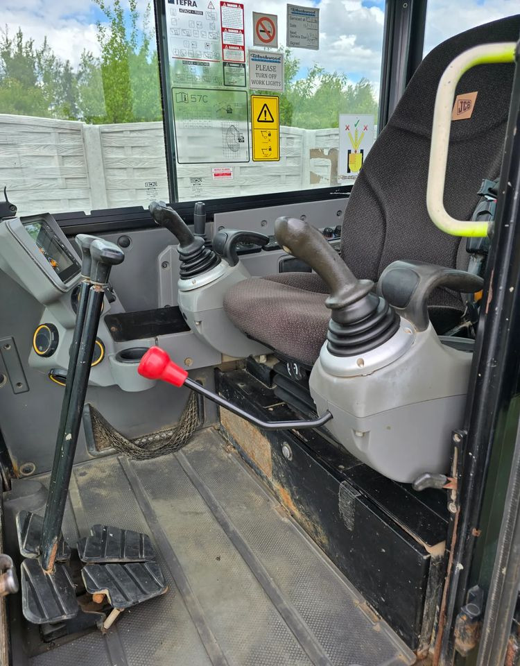 JCB - Crawler excavator: picture 3 JCB - Crawler excavator: picture 3