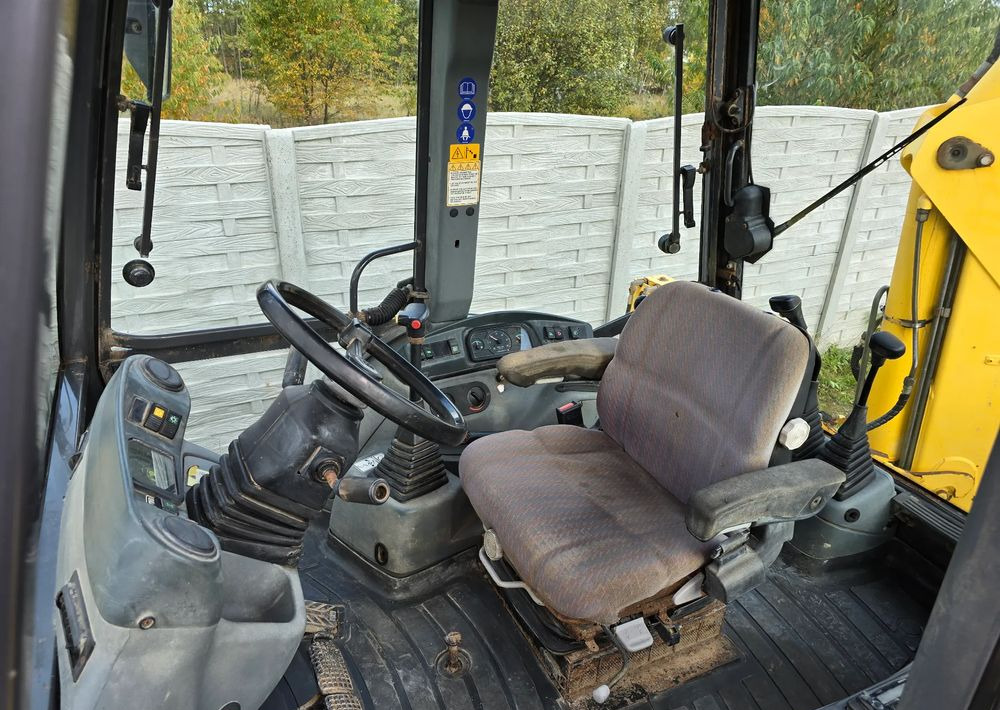 New Holland - Backhoe loader: picture 3 New Holland - Backhoe loader: picture 3