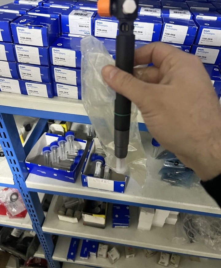Bosch 2023 400903-00074C for Bosch 2012-2024 - Injector: picture 1 Bosch 2023 400903-00074C for Bosch 2012-2024 - Injector: picture 1