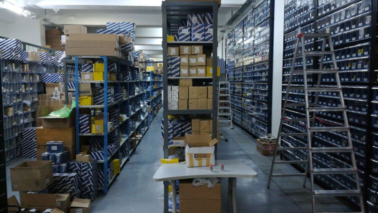 Cummins ISUZU Cummins 4HK1-6HK1 - Injector for Backhoe loader: picture 2 Cummins ISUZU Cummins 4HK1-6HK1 - Injector for Backhoe loader: picture 2