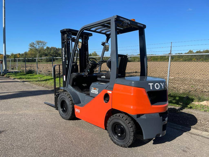 Toyota 8 FD F 25 - Diesel forklift: picture 2 Toyota 8 FD F 25 - Diesel forklift: picture 2