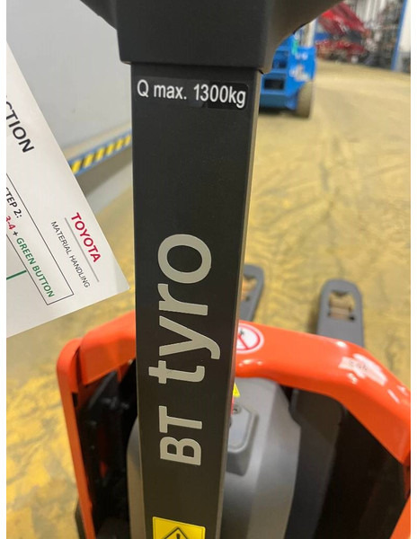 Toyota LHE 130 BT Tyro - Pallet truck: picture 5 Toyota LHE 130 BT Tyro - Pallet truck: picture 5