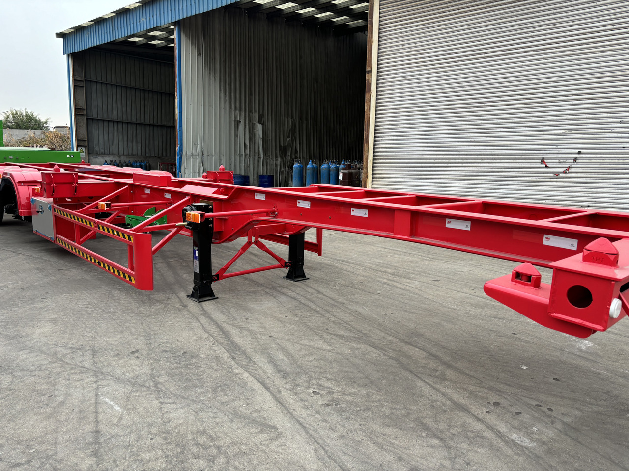 - Container transporter/ Swap body semi-trailer: picture 4 - Container transporter/ Swap body semi-trailer: picture 4
