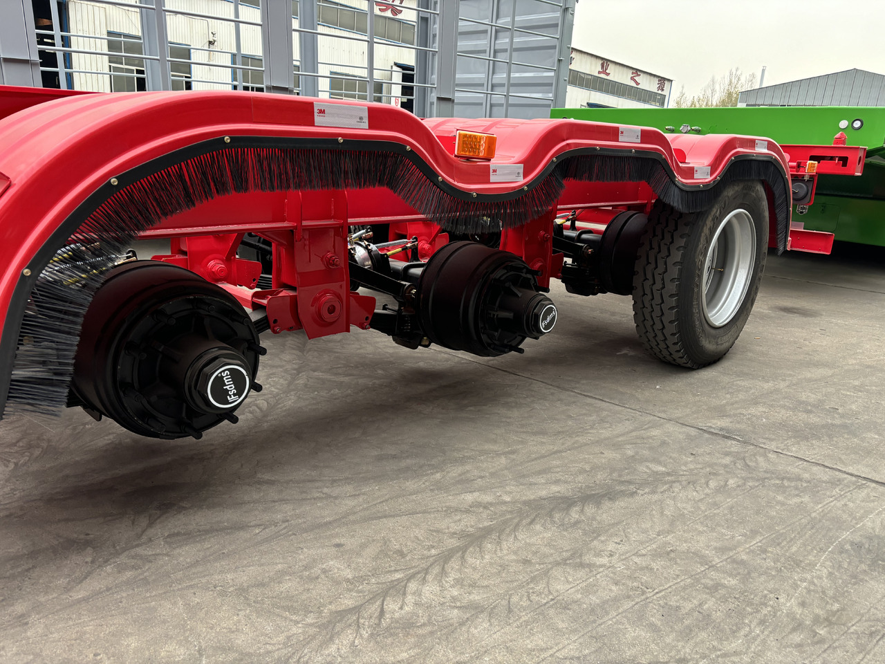 - Container transporter/ Swap body semi-trailer: picture 1 - Container transporter/ Swap body semi-trailer: picture 1