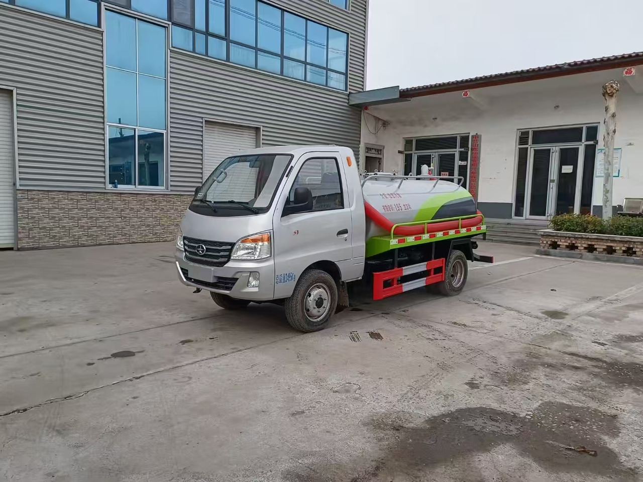 DAYUN - Tank truck: picture 1 DAYUN - Tank truck: picture 1