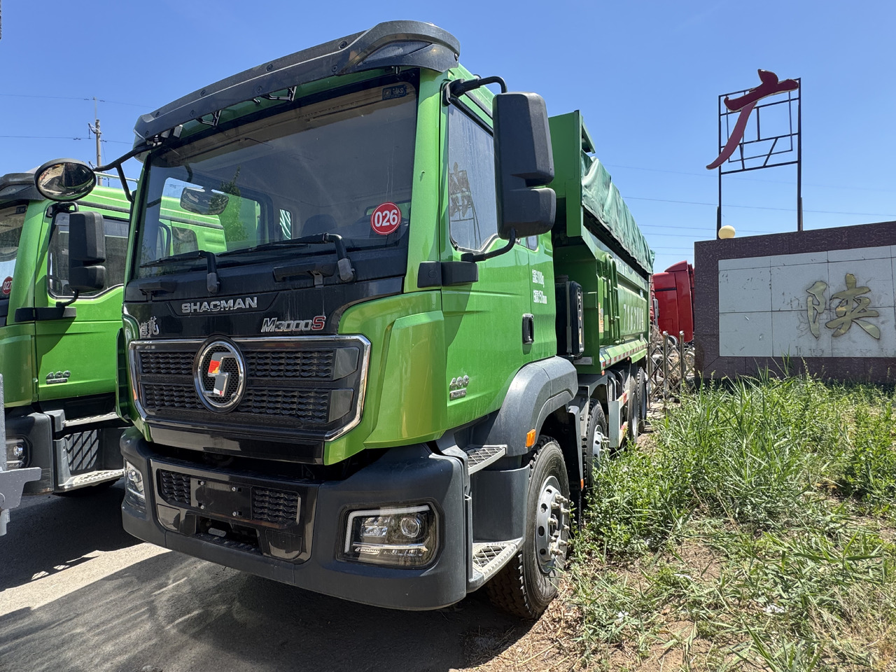 SHACMAN  - Cab chassis truck: picture 1 SHACMAN  - Cab chassis truck: picture 1