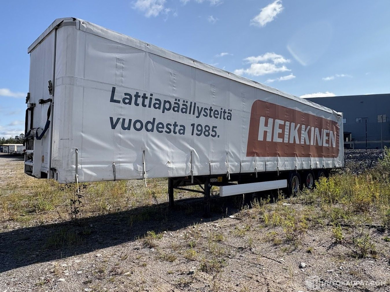 Truck Krone, puoliperä-kapellivaunu, Lahti: picture 1