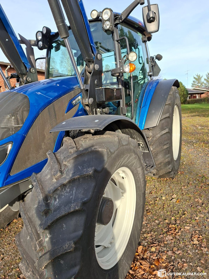 Valtra A134 with front loader, model year 2019, Kurikka - Farm tractor: picture 3 Valtra A134 with front loader, model year 2019, Kurikka - Farm tractor: picture 3