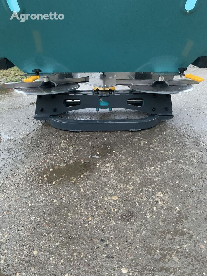 New RNZ 600 ,800.1000 L - Fertilizer spreader: picture 5 New RNZ 600 ,800.1000 L - Fertilizer spreader: picture 5