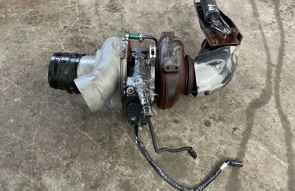 Scania Turbina R V8 Scania Turbina Scania R V8 truck - Turbo for Truck: picture 3 Scania Turbina R V8 Scania Turbina Scania R V8 truck - Turbo for Truck: picture 3