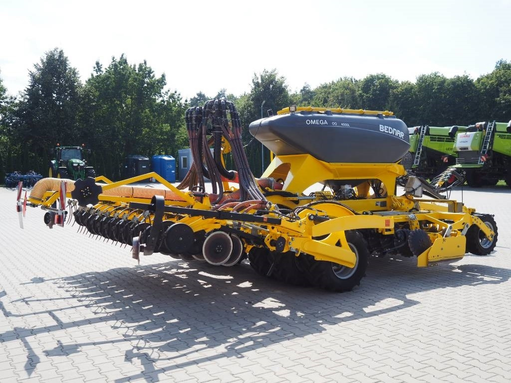 Bednar OMEGA OO 4000L - Combine seed drill: picture 4 Bednar OMEGA OO 4000L - Combine seed drill: picture 4
