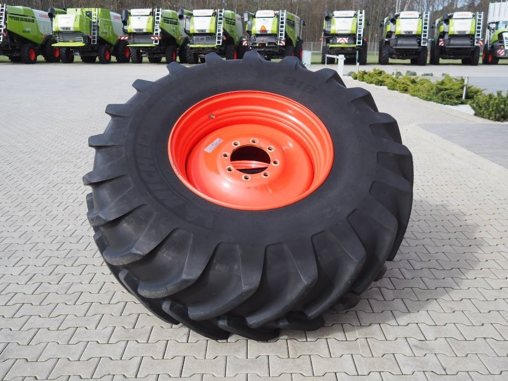 Michelin Agricultural Wheels 650/75 R32 - Claas Jaguar  - Tire for Agricultural machinery: picture 4 Michelin Agricultural Wheels 650/75 R32 - Claas Jaguar  - Tire for Agricultural machinery: picture 4