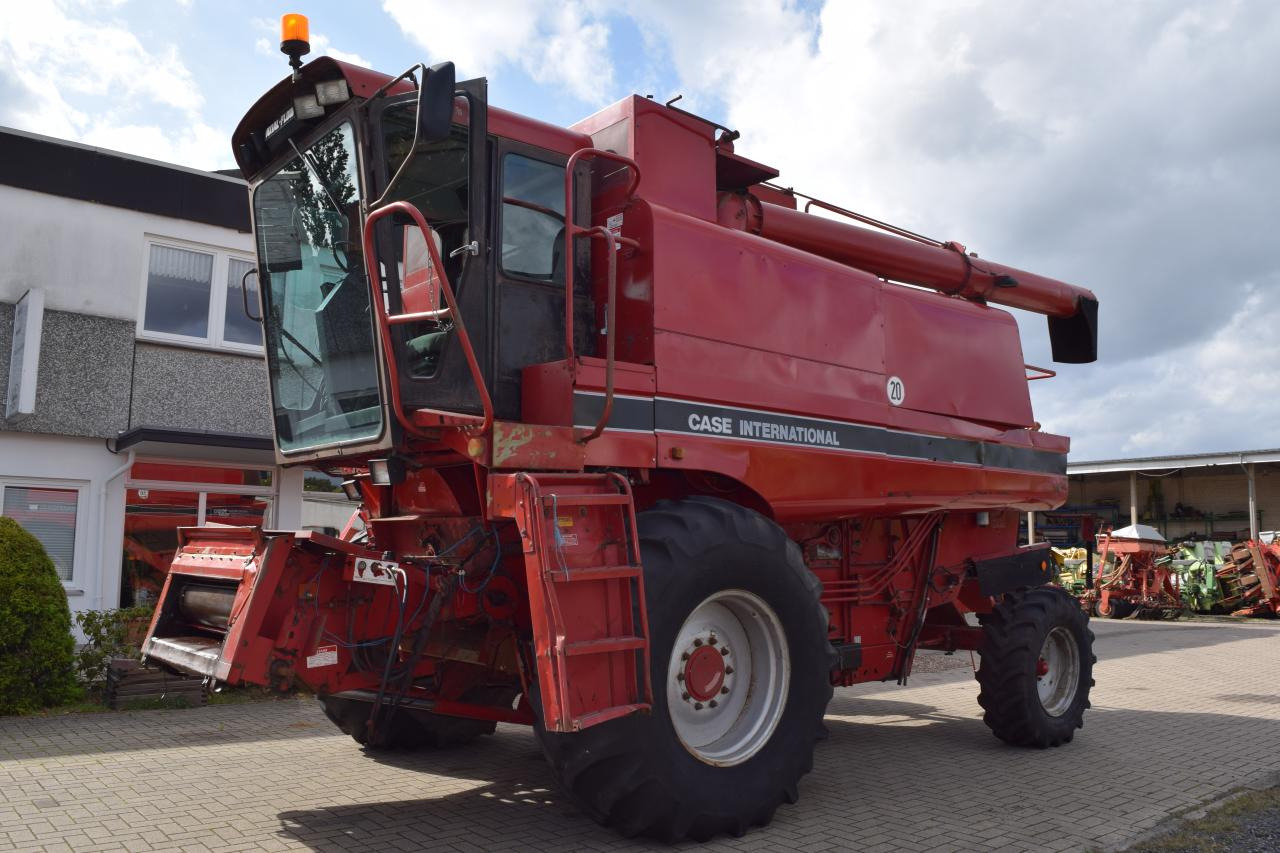 Case-IH 1680 Axial - Combine harvester: picture 1 Case-IH 1680 Axial - Combine harvester: picture 1