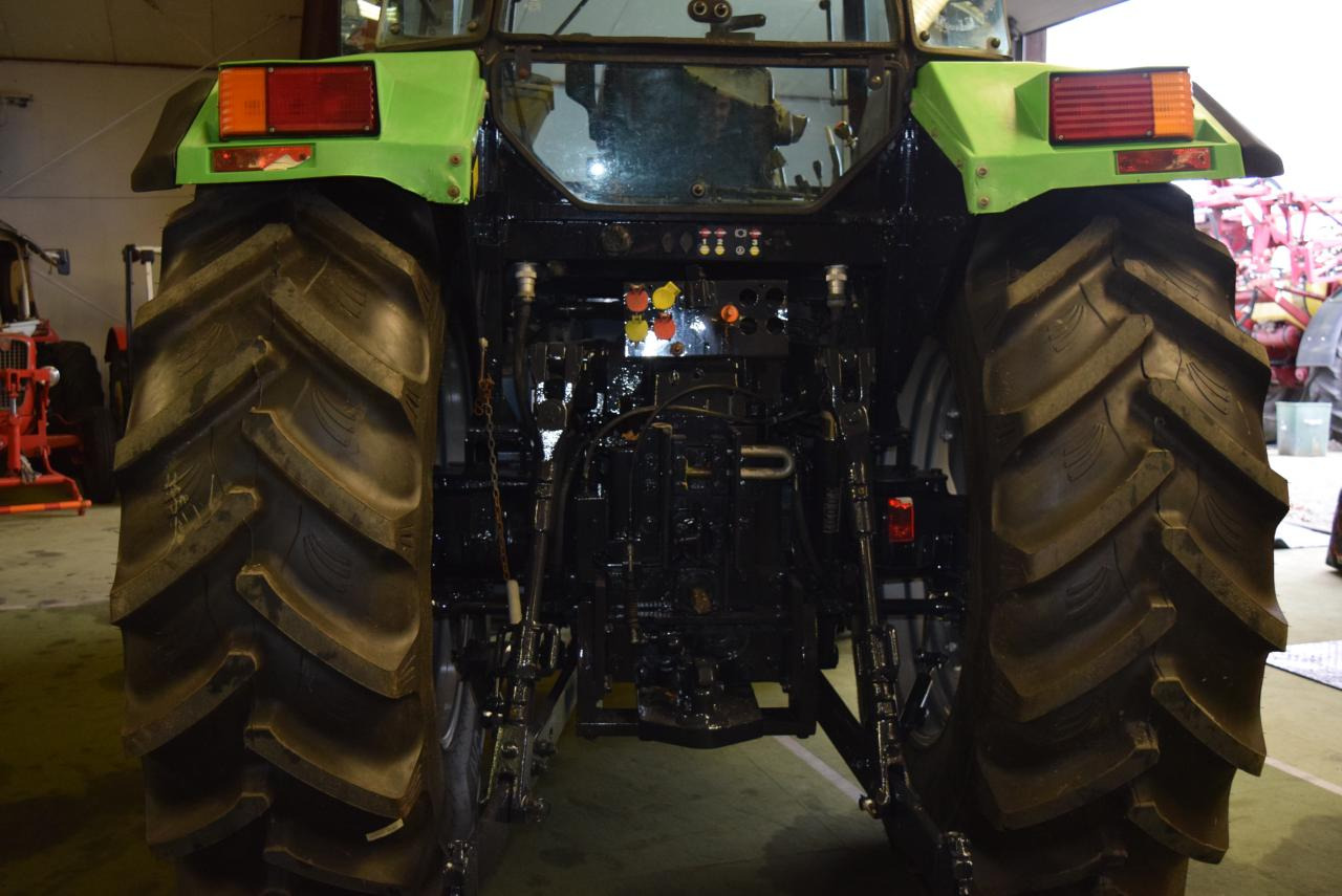 Farm tractor Deutz-Fahr Agrostar 6.08: picture 8
