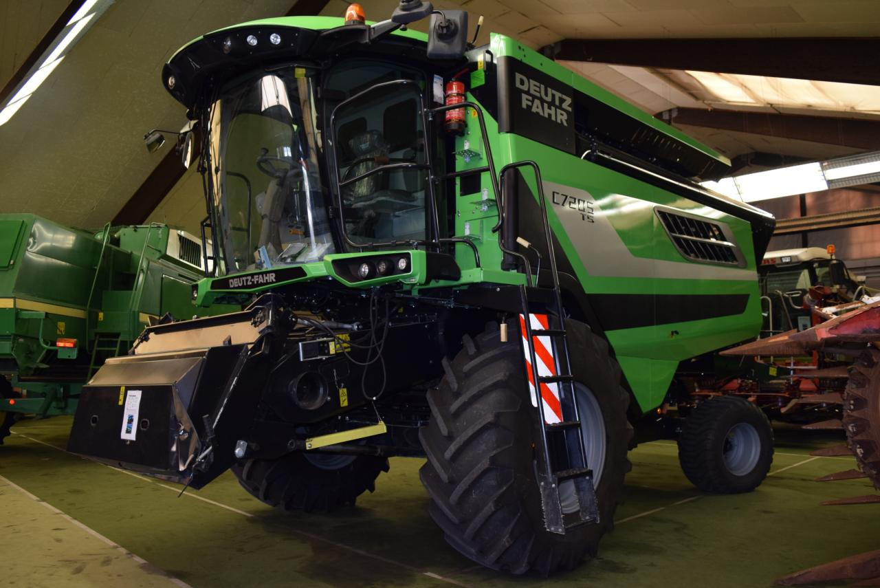 Deutz-Fahr C 7205 TS - Combine harvester: picture 3 Deutz-Fahr C 7205 TS - Combine harvester: picture 3